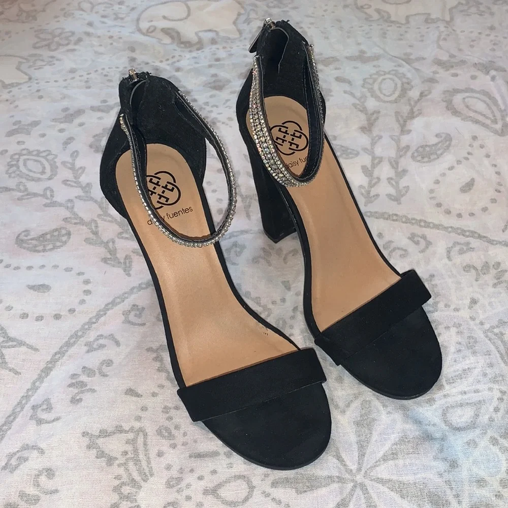 Daisy Fuentes Rainbow Black Rhinestone Block Heels Sz 9 - Picture 3 of 9